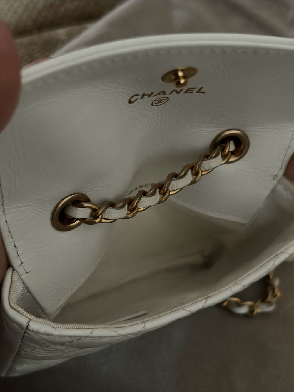 CHANEL White Quilted Mini Chain Belt Wallet with Gold CC Hardware - Picture 5 of 16